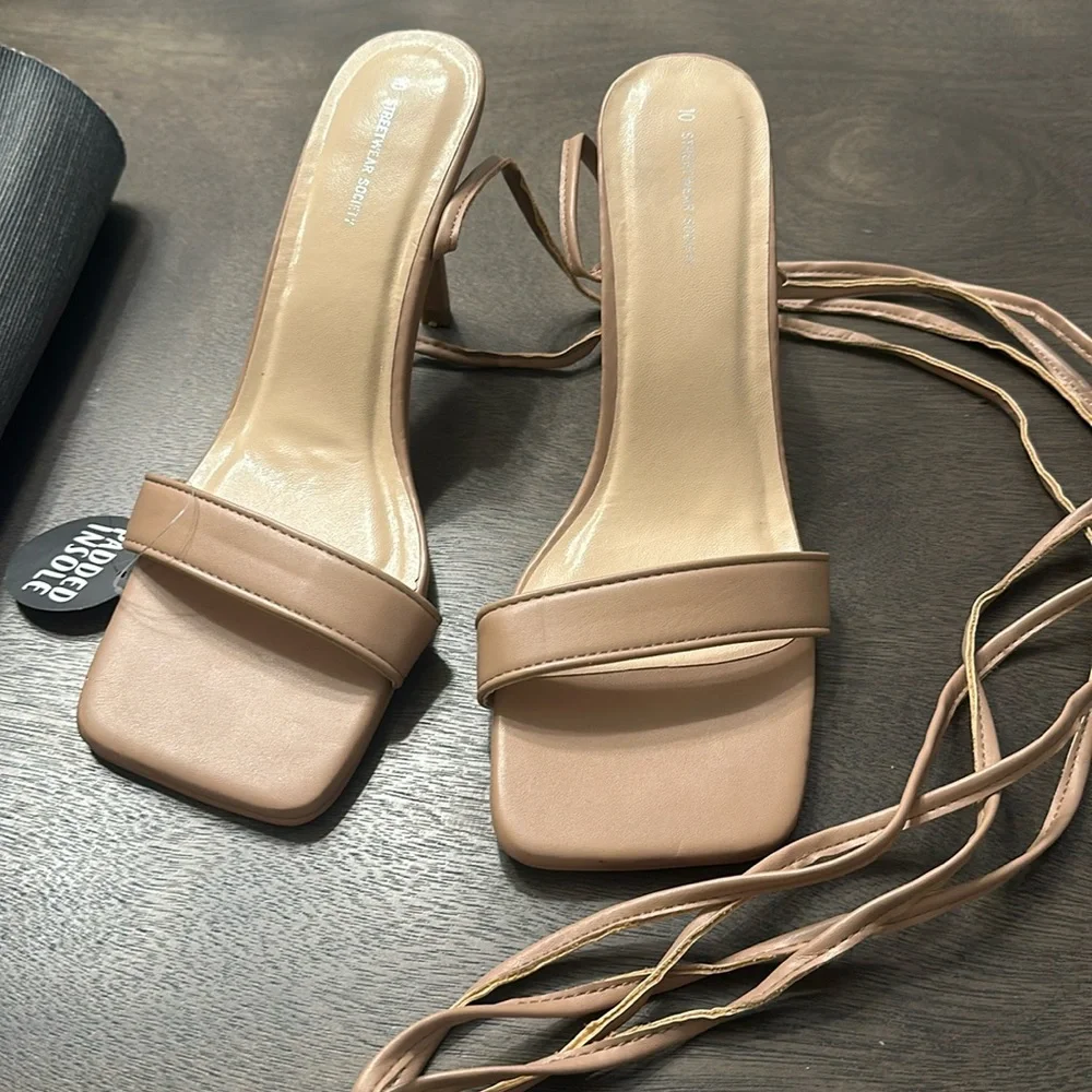 NWT strappy heeled sandals